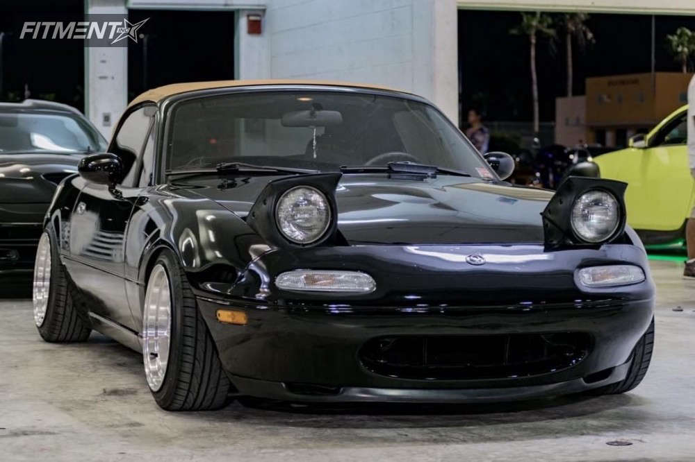 1997 Mazda MX-5 Miata Base with 15x8 XXR 2 and Kumho 195x35 on
