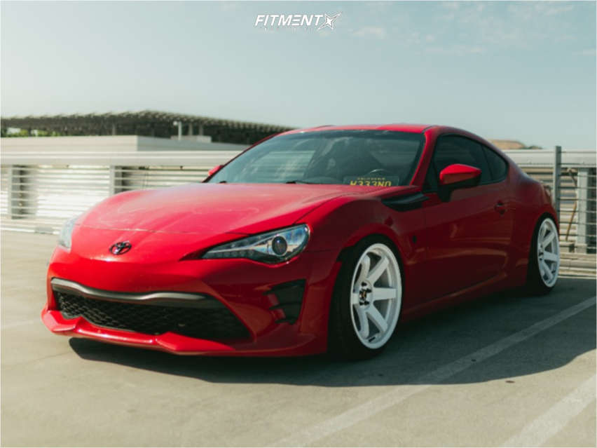 Jnc014 2017 Toyota 86 Base with 18x9.5 JNC Jnc014 and Nitto 225x40 on ...