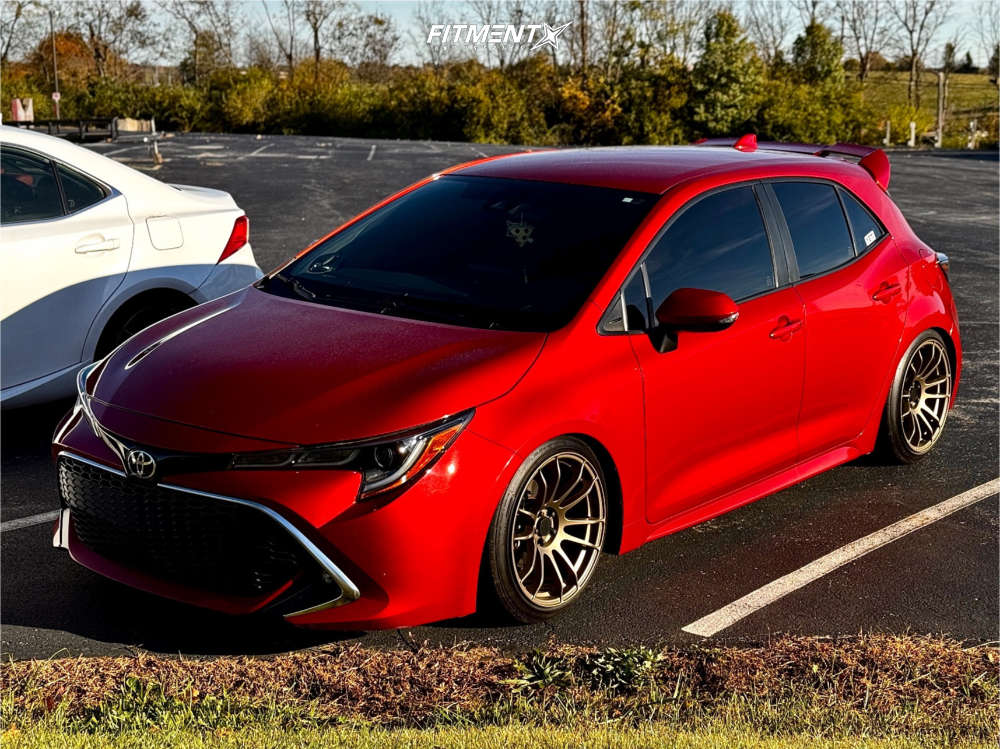 2019 Toyota Corolla XSE with 18x9.5 AVID1 Av20 and Nitto 225x40 on