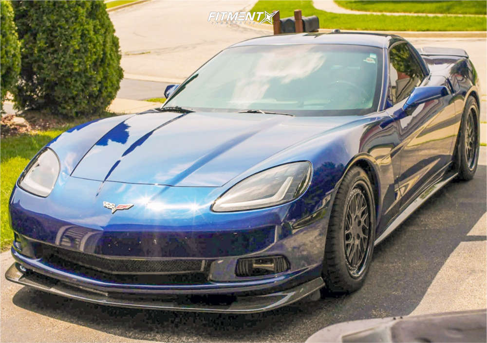 2005 Chevrolet Corvette Base with 18x8.5 Variant Corsa and Michelin ...