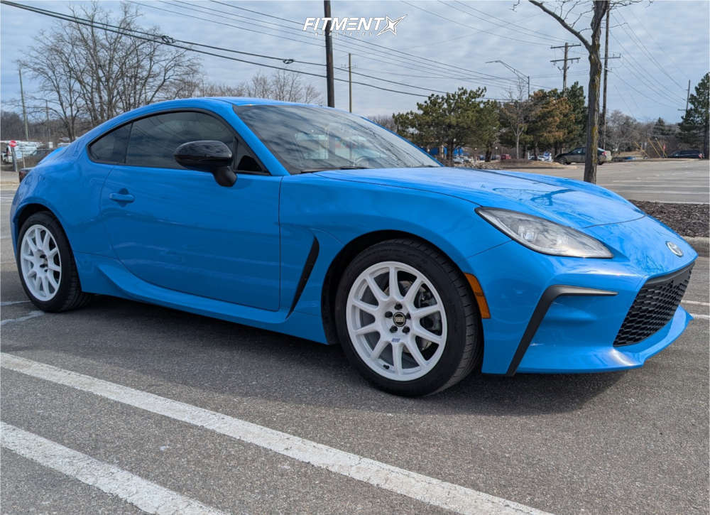 2023 Toyota GR86 Premium with 17x8 Braid Full Race A and