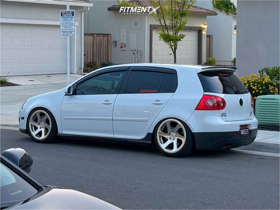 2009 Volkswagen GTI Base with 18x8.5 3SDM 0.06 and Lexani 225x40 on ...