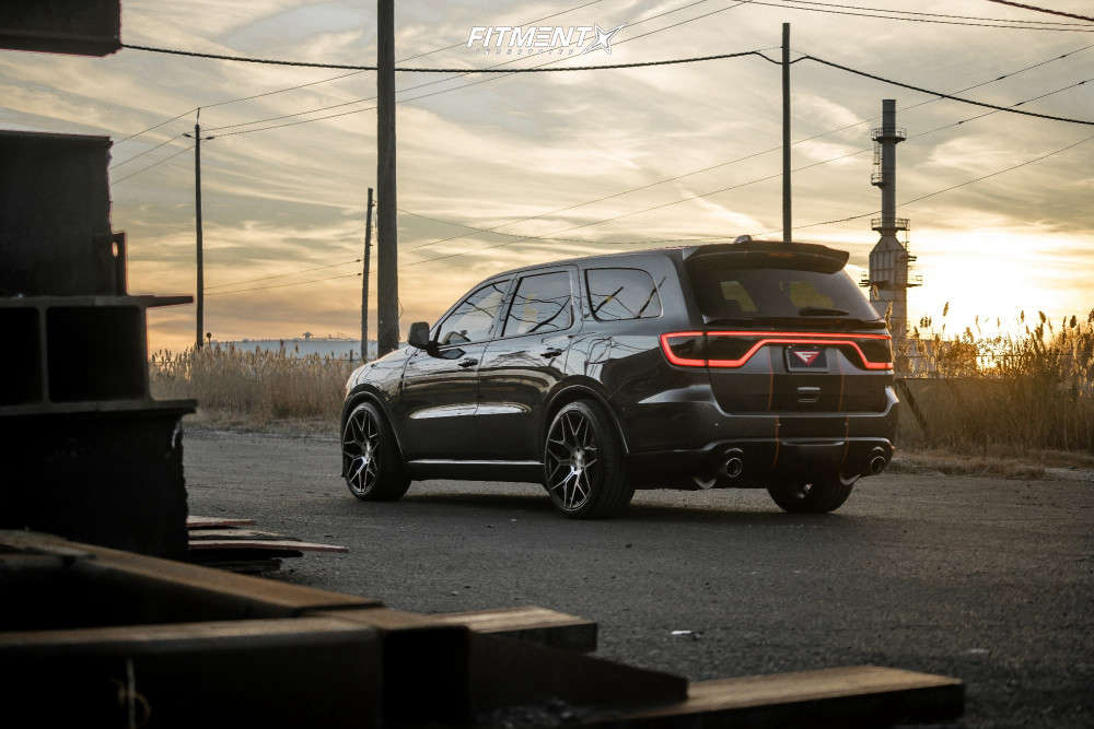 2016 Dodge Durango R/T with 22x10.5 Ferrada Ft3 and Lexani 285x35 on ...