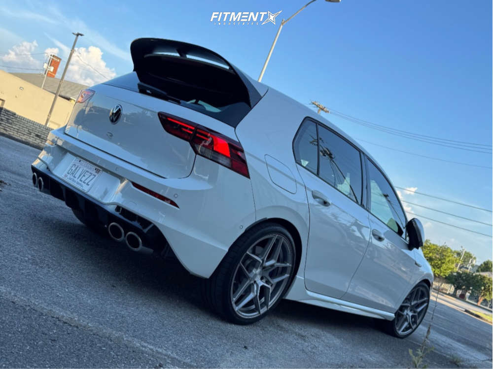 2024 Volkswagen Golf R Base with 19x8.5 Rohana Rfx11 and Hankook 235x35 ...