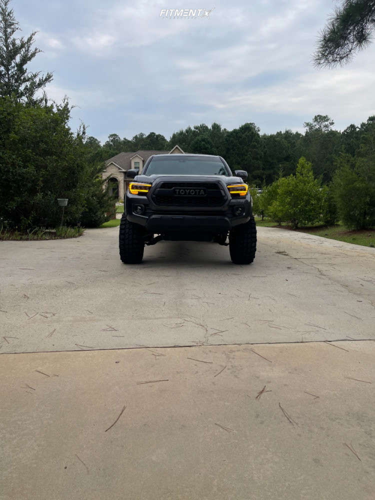2023 Toyota Tacoma SR5 with 17x8.5 RRW Rr7-s Flow Form and Gladiator ...