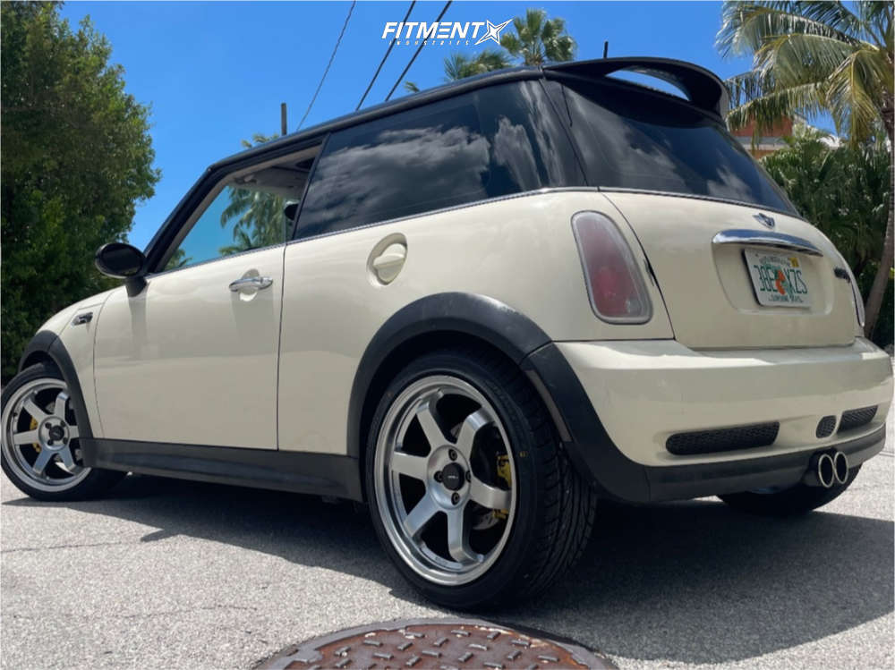 2005 Mini Cooper S with 17x8 AVID1 Av6 and Summit 205x45 on Stock ...