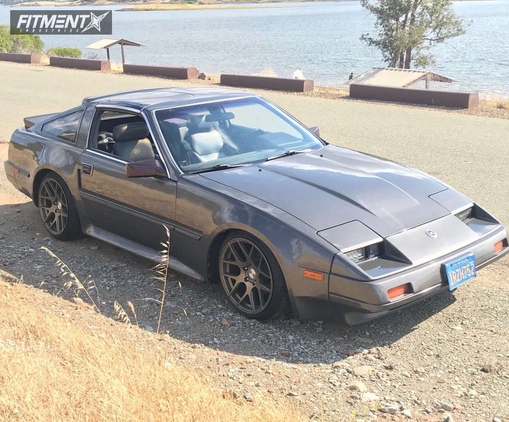 参考画像 1986 Nissan 300ZX with 17x9 AVID1 AV30 and Lexani 205x40 on