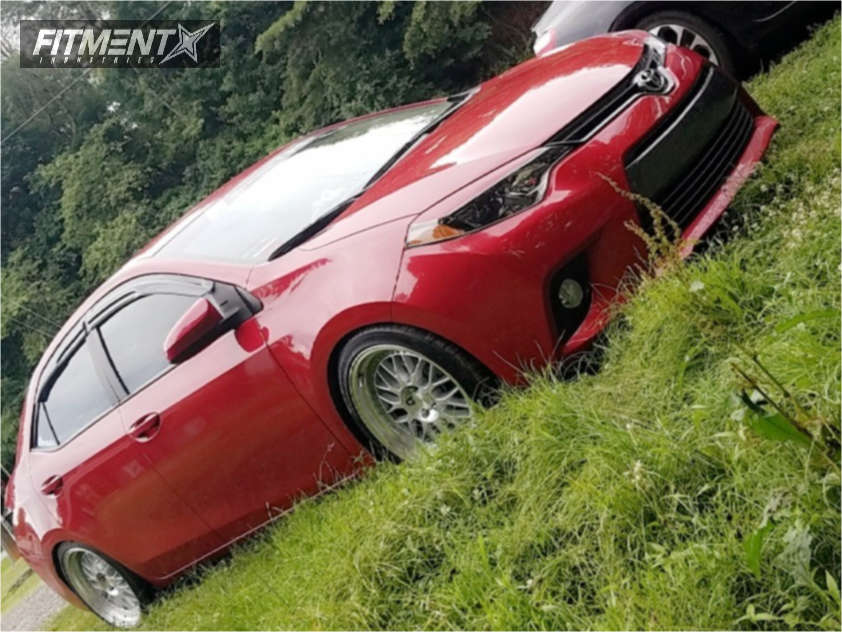 2015 Toyota Corolla with 18x8.5 ESR Sr01 and Nitto 225x25 on