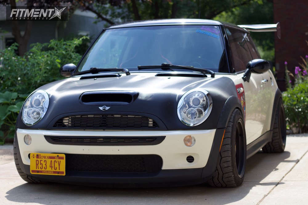 2005 Mini Cooper with 16x8 AVID1 AV19 and Falken 215x45 on