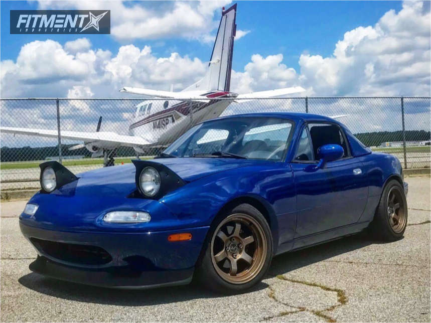 1995 Mazda MX-5 Miata with 15x8 JNC Jnc013 and Linglong 195x50 on