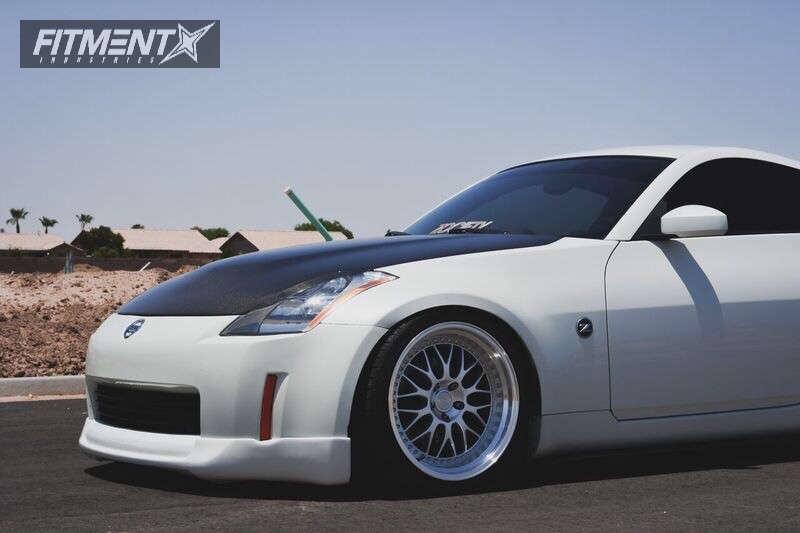 2005 Nissan 350Z with 19x9.5 ESR Sr01 and Accelera 235x35 on
