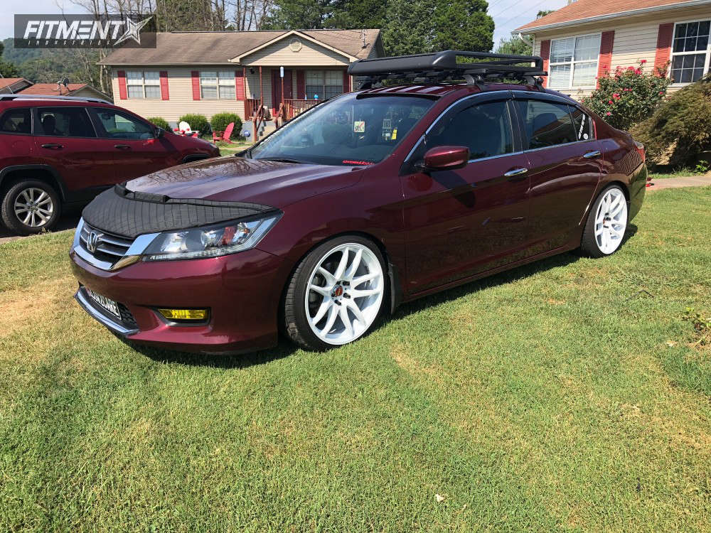 Honda Accord 2013 With Rimsnull