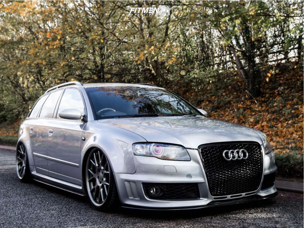 2007 Audi RS4 Base with 20x9 Vossen Cv2 and Kumho 225x35 on Air
