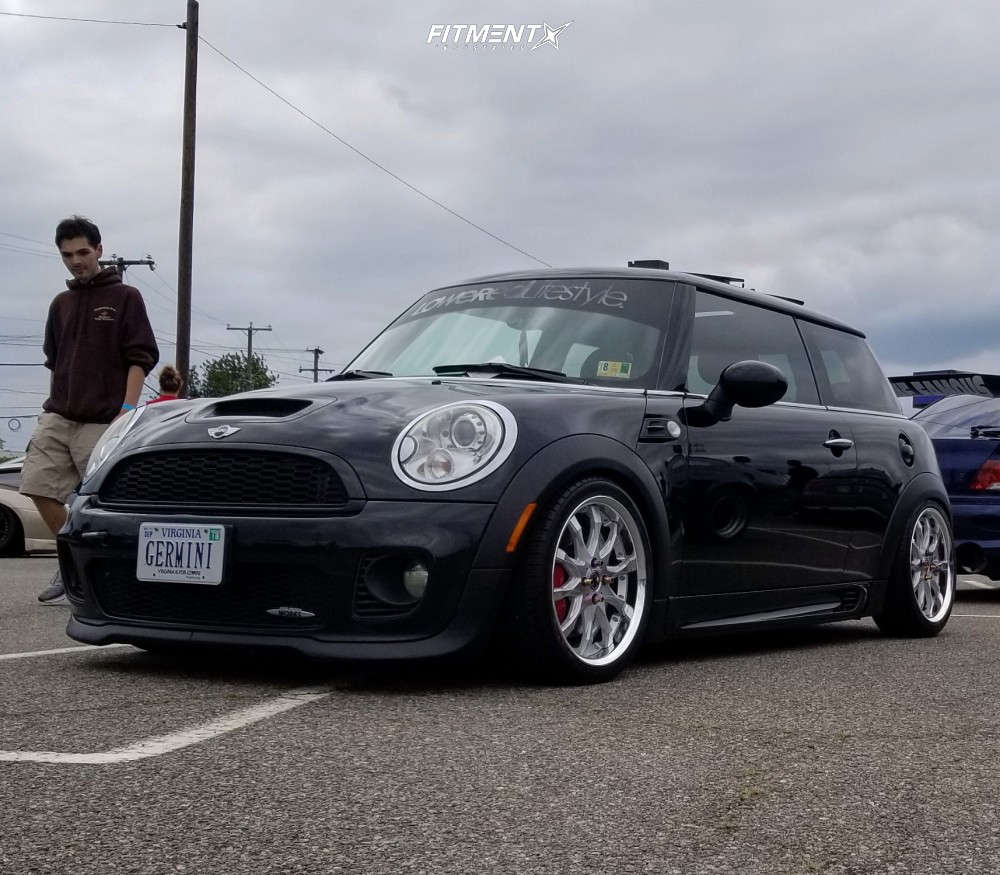 2009 Mini Cooper John Cooper Works with 17x7 Work Schwert SC2 and