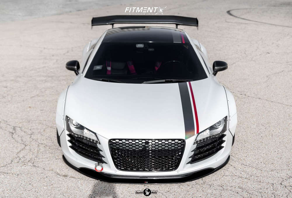 2008 Audi R8 Base with 20x9 Rotiform Sna and Toyo Tires 245x30 on Air ...