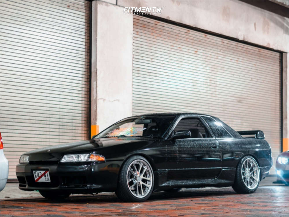 1991 Nissan Skyline R32 Base with 18x8 Weds Lxz and Ohtsu 225x35