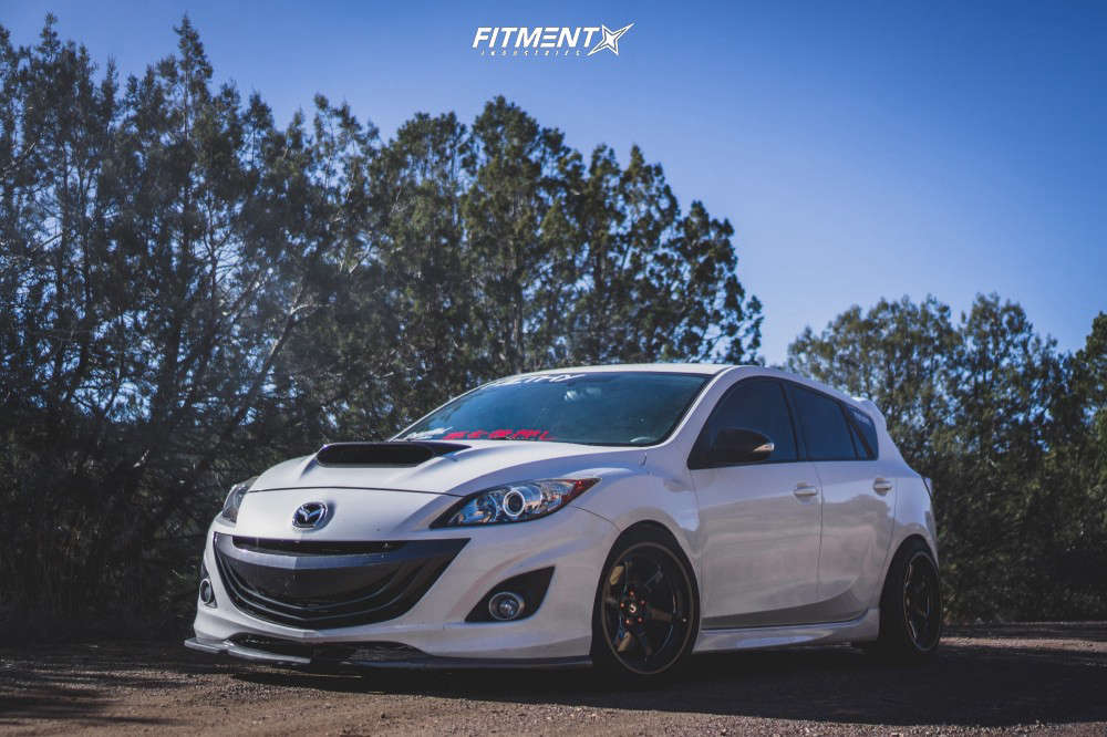 2013 Mazda MazdaSpeed3 Base with 18x9.5 Cosmis Racing XT