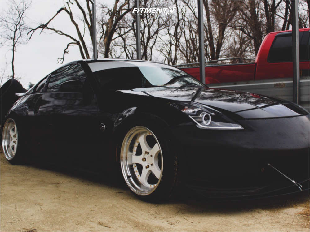 2005 Nissan 350Z Base with 19x11 Aodhan Ah03 and Achilles 245x35