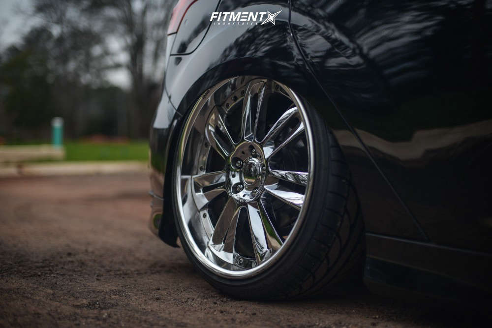 2016 Ford Focus ST with 19x8 Weds Glossa and Achilles 225x35 on Air