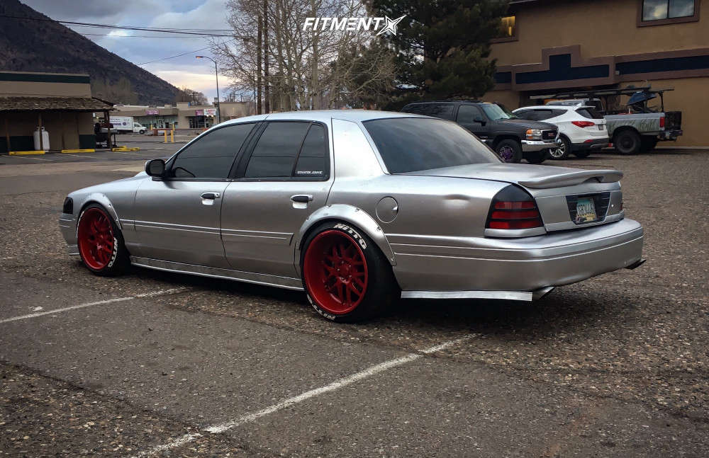 2008 Ford Crown Victoria Police Interceptor with 20x9 XXR 526 and Nitto 245x35 on Lowering