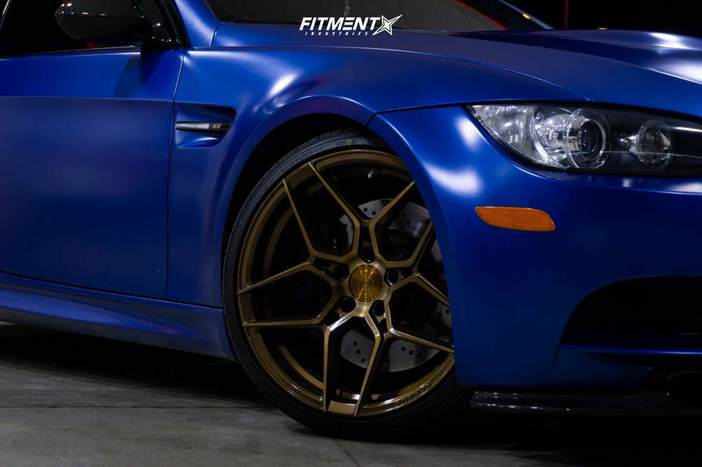 2013 BMW M3 Base with 19x9.5 Rohana Rfx11 and Toyo Tires 255x30 on ...