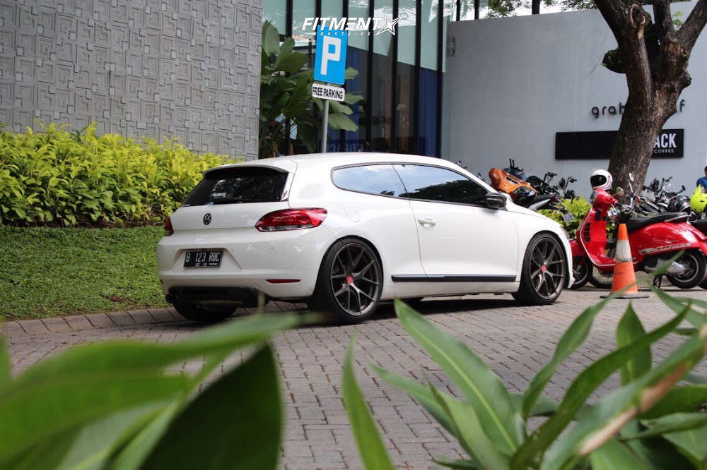 2014 Volkswagen Scirocco Base with 20x9 Grora GS15V and Accelera 
