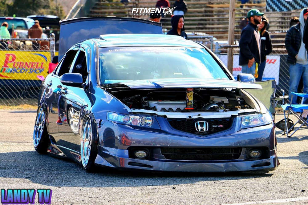 2005 Acura TSX Base with 18x9.5 Aodhan Ds03 and Lionhart 215x40 on