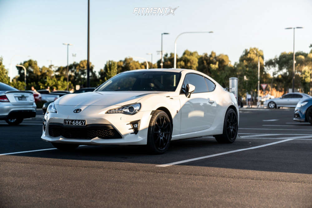 SSR GTV02 18インチ pcd100 BRZ 86 などに♪ SSR GTV02 18インチ pcd100 BRZ 86 などに♪