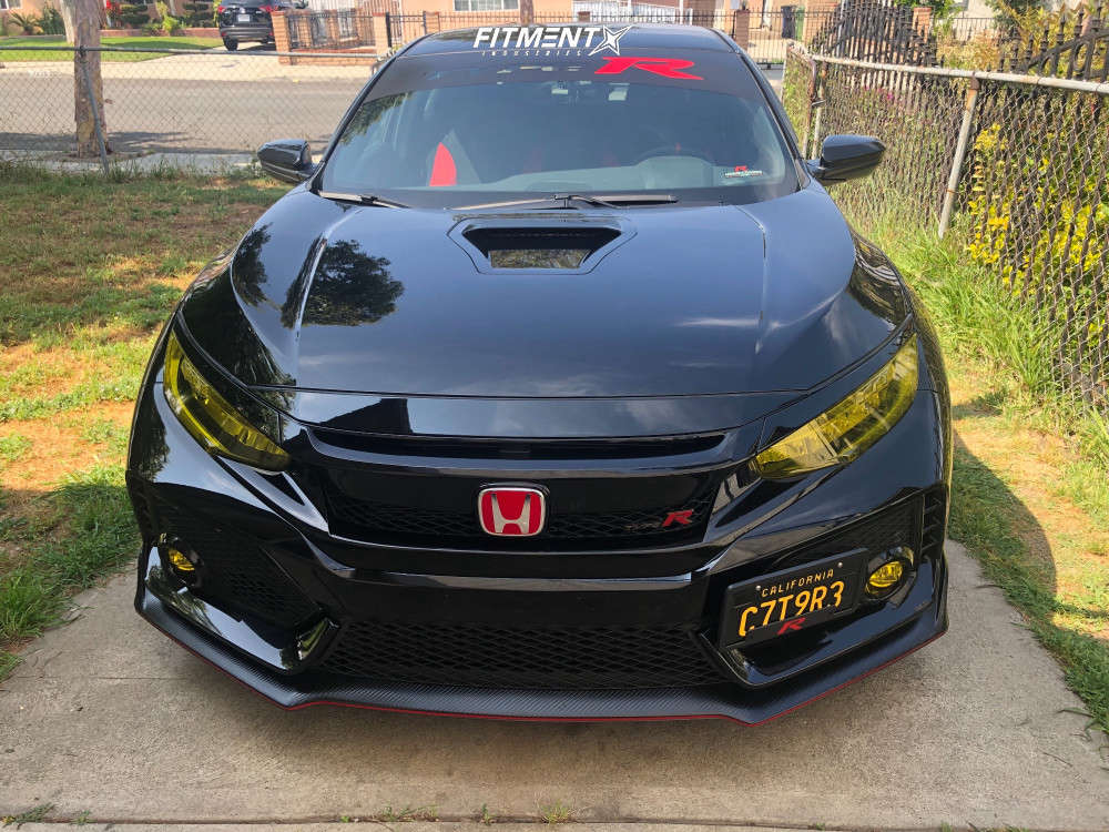 2018 Honda Civic Type R with 18x9.5 Volk Saga Time Attack and Nitto ...
