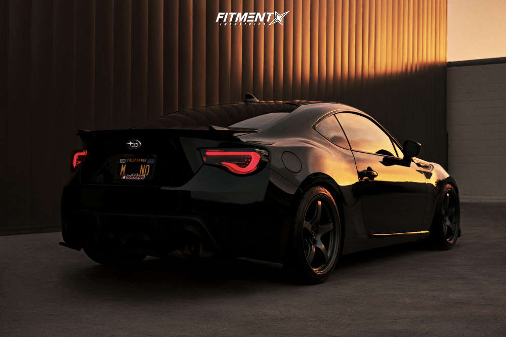 ☆８６・BRZ用　　RAYS　gramLIGHTS　TS　57C6