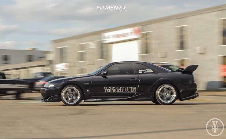 1993 Nissan Skyline R33 Base with 18x9.5 SSR Sp1 and Dunlop 225x40