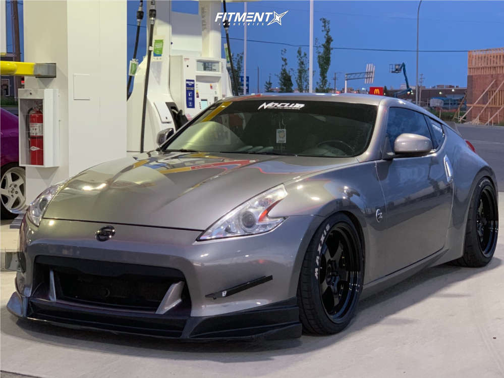 2009 Nissan 370Z Touring with 19x9.5 Aodhan Ah03 and Maxxis