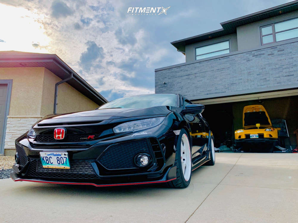 2017 Honda Civic Type R with 18x9.5 Desmond Regamaster and Bridgestone ...