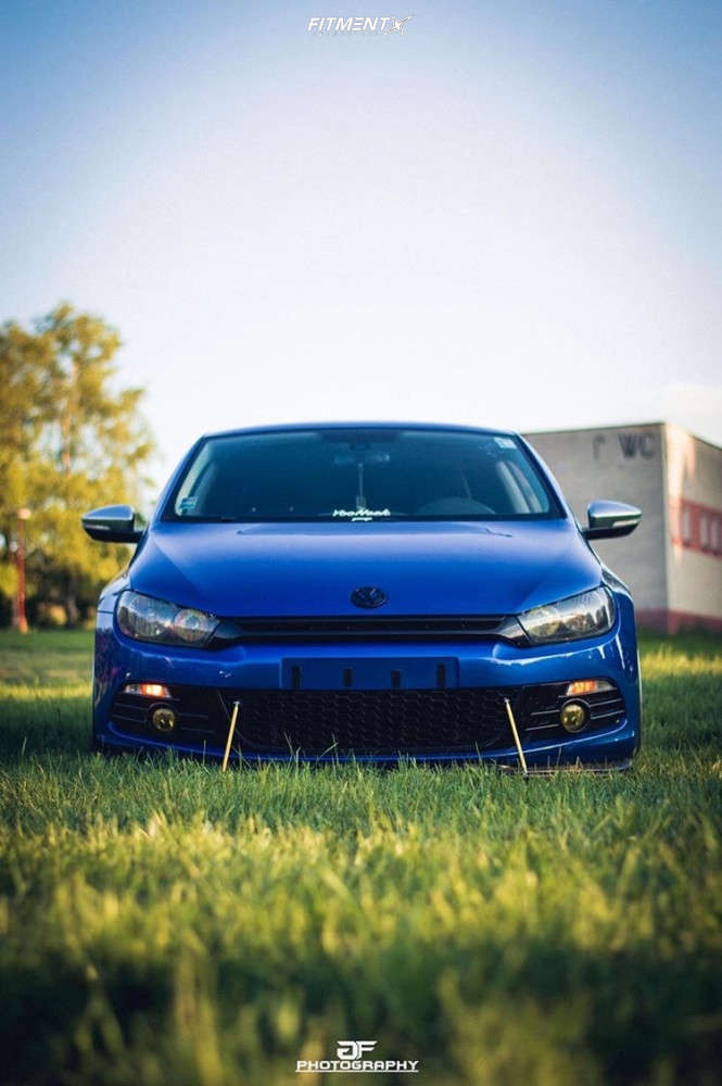 2009 Volkswagen Scirocco Base with 19x9.5 Japan Racing Jr7 and