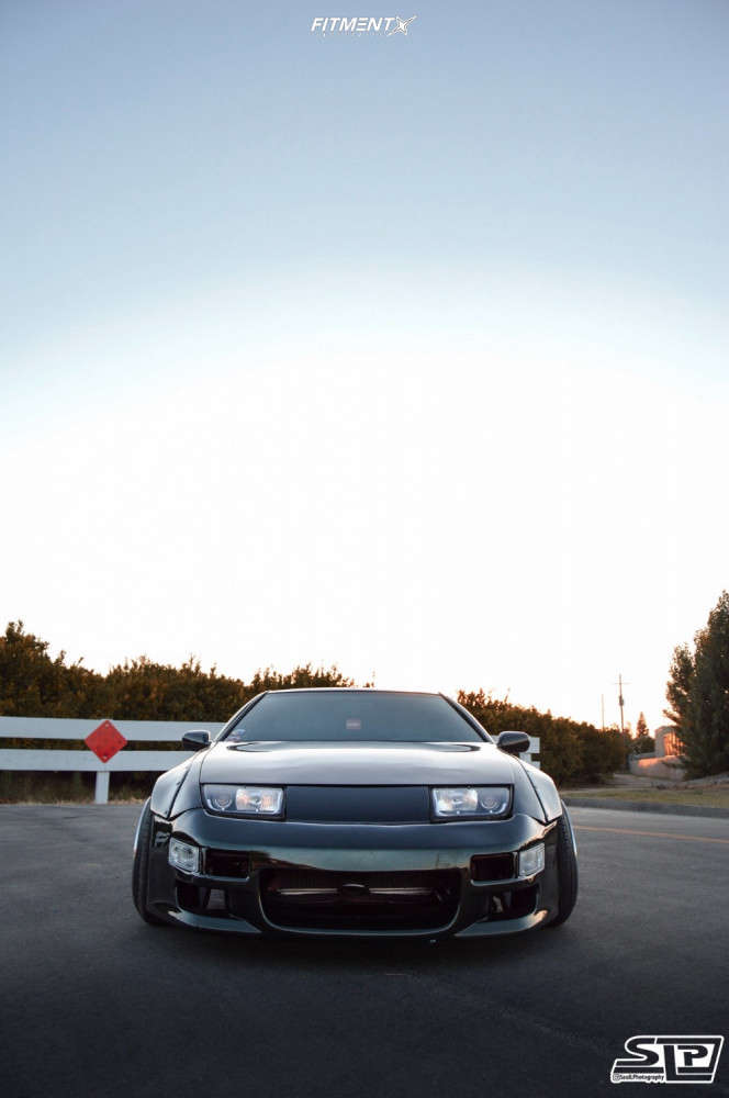 1991 Nissan 300ZX Base with 18x11 GMR Vss-1 and Federal 225x35 on