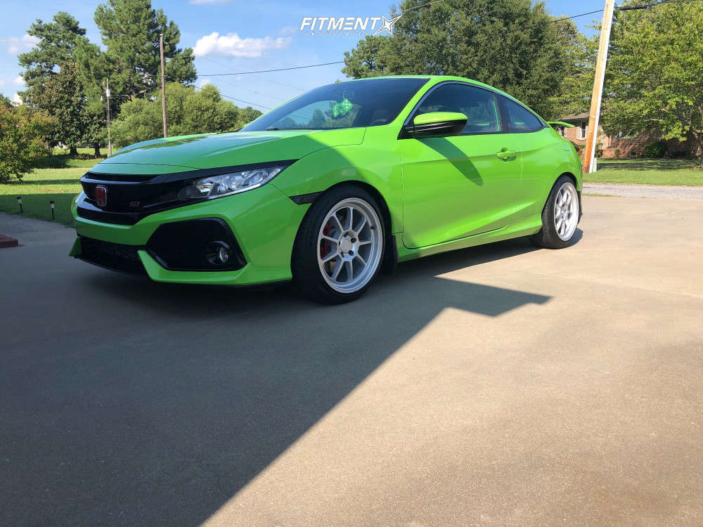 2018 Honda Civic Si with 18x9.5 Motegi Mr135 and Goodyear 235x40 on ...