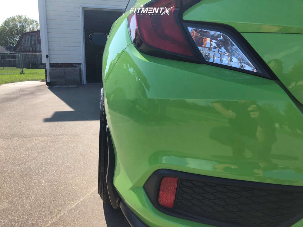 2018 Honda Civic Si with 18x9.5 Motegi Mr135 and Goodyear 235x40 on ...