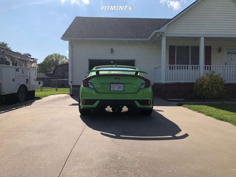 2018 Honda Civic Si with 18x9.5 Motegi Mr135 and Goodyear 235x40 on ...