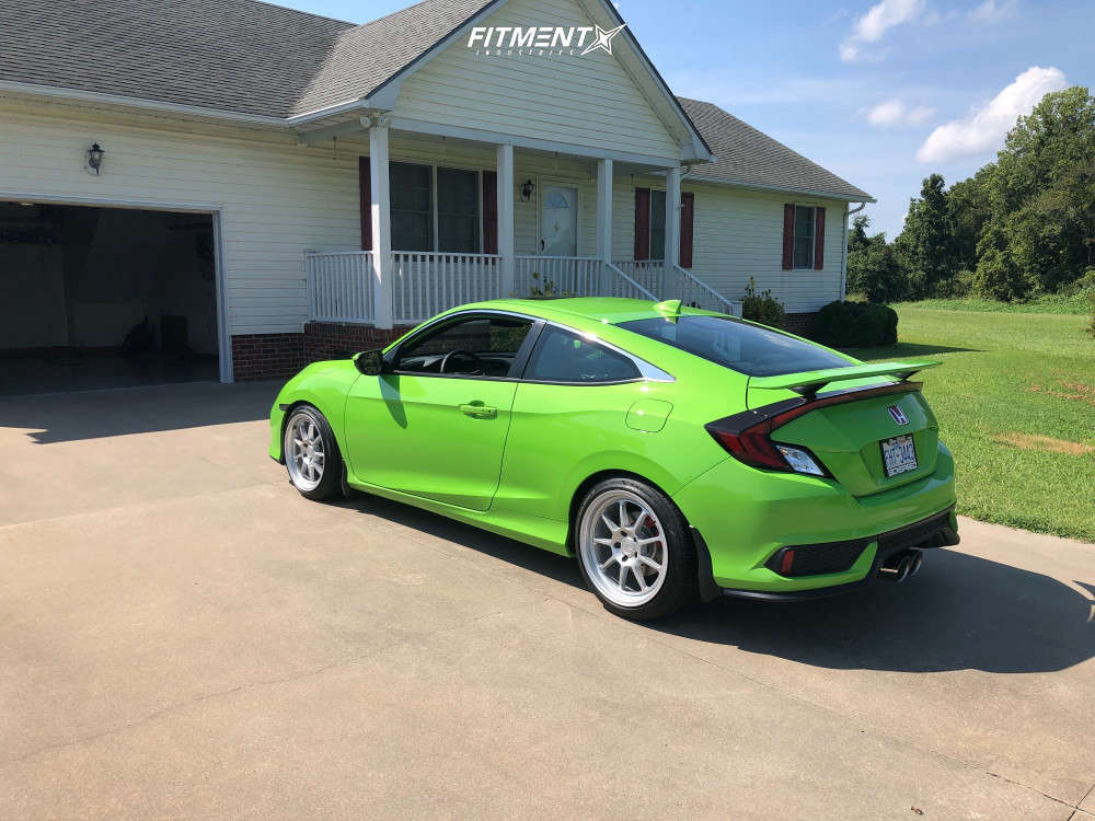 2018 Honda Civic Si with 18x9.5 Motegi Mr135 and Goodyear 235x40 on ...