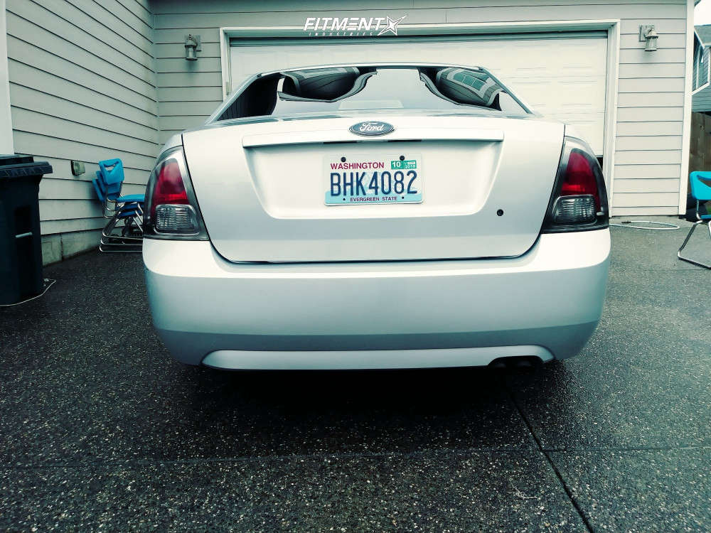 2006 Ford Fusion S with 18x7.5 Drag Dr19 and Federal 225x45 on Lowering ...