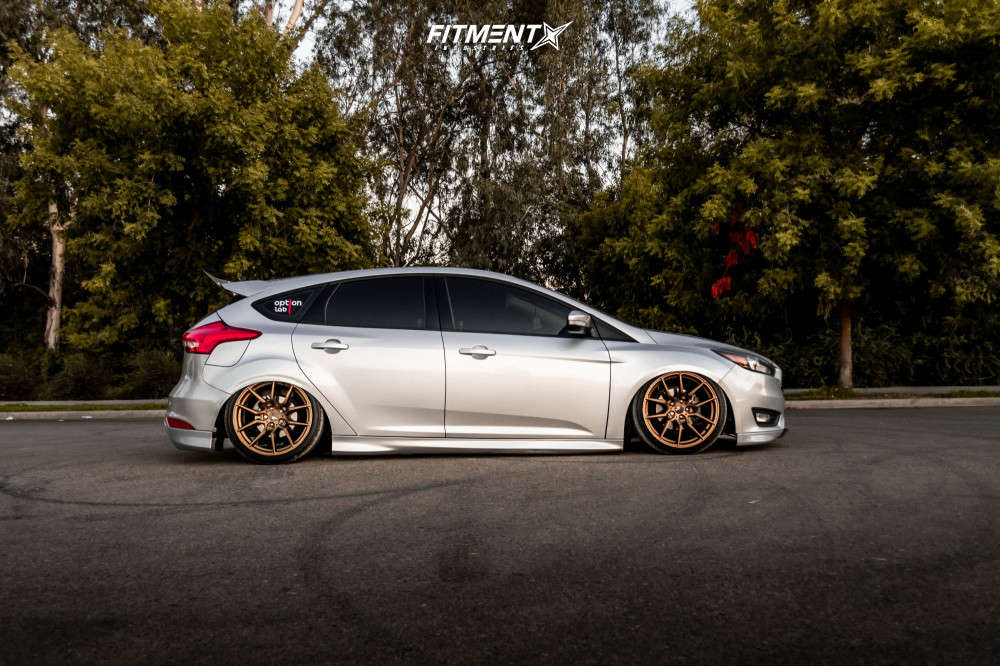 Option Lab Rims R716 Focus 2016 Ford Focus SE with 18x9.5 Option Lab R716 and Sailun 225x40 on Air ...
