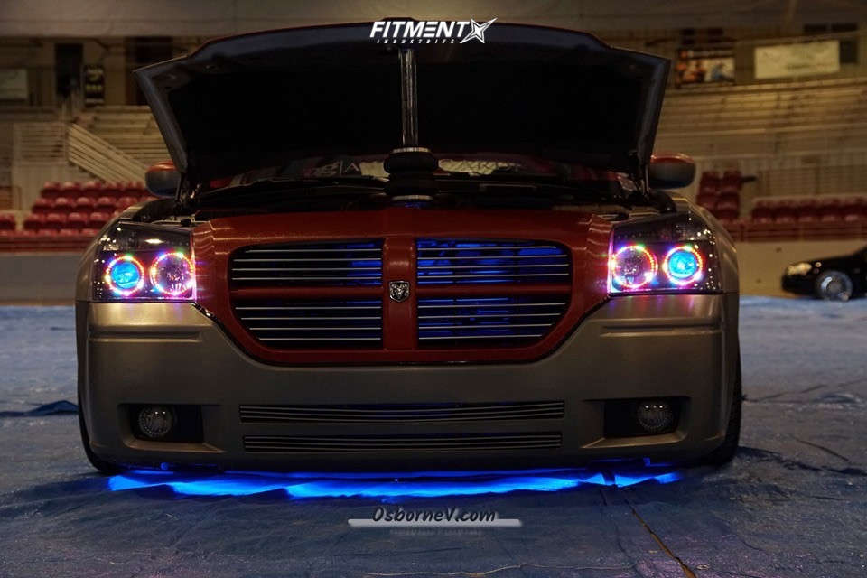 Junk Yard Dodge Magnum Accessories