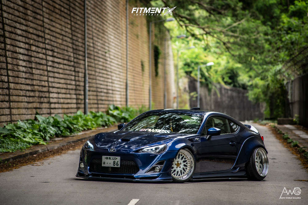 2013 Toyota 86 Base with 18x10 Avant Garde F142 and Michelin 225x35 on