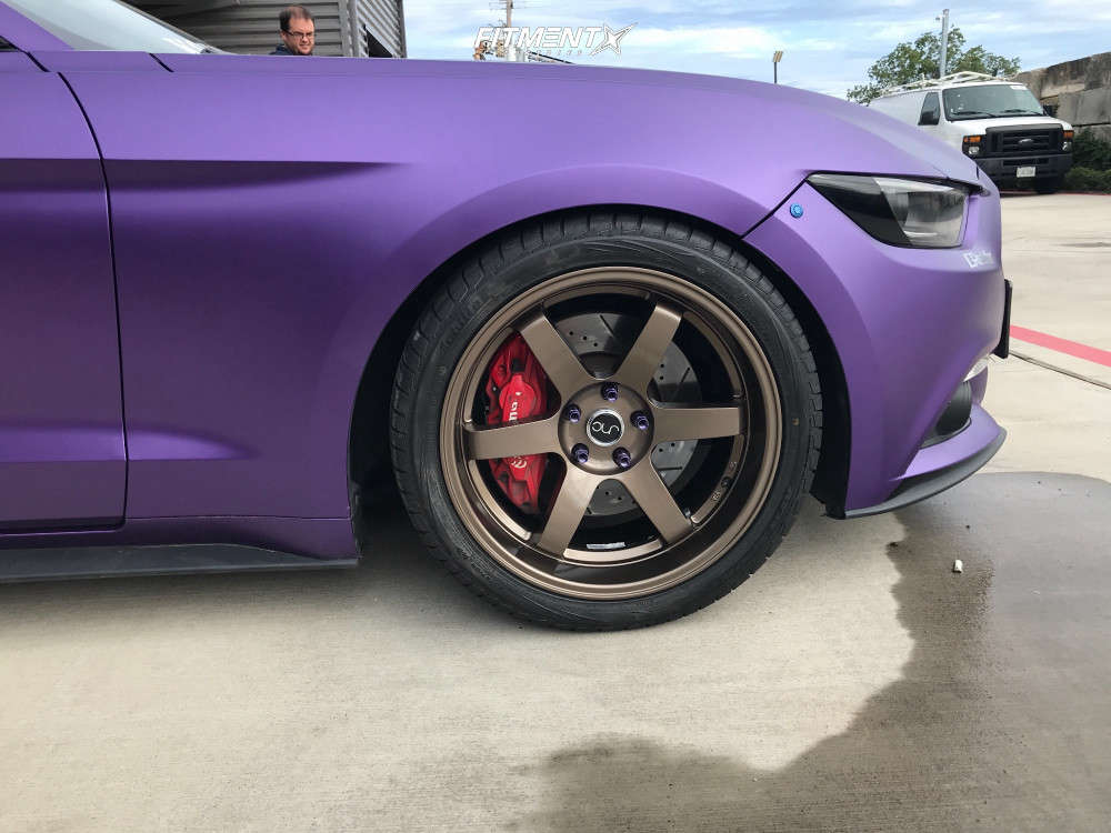 Jnc014 2017 Ford Mustang EcoBoost with 19x9.5 JNC JNC014 and Achilles 275x35 ...