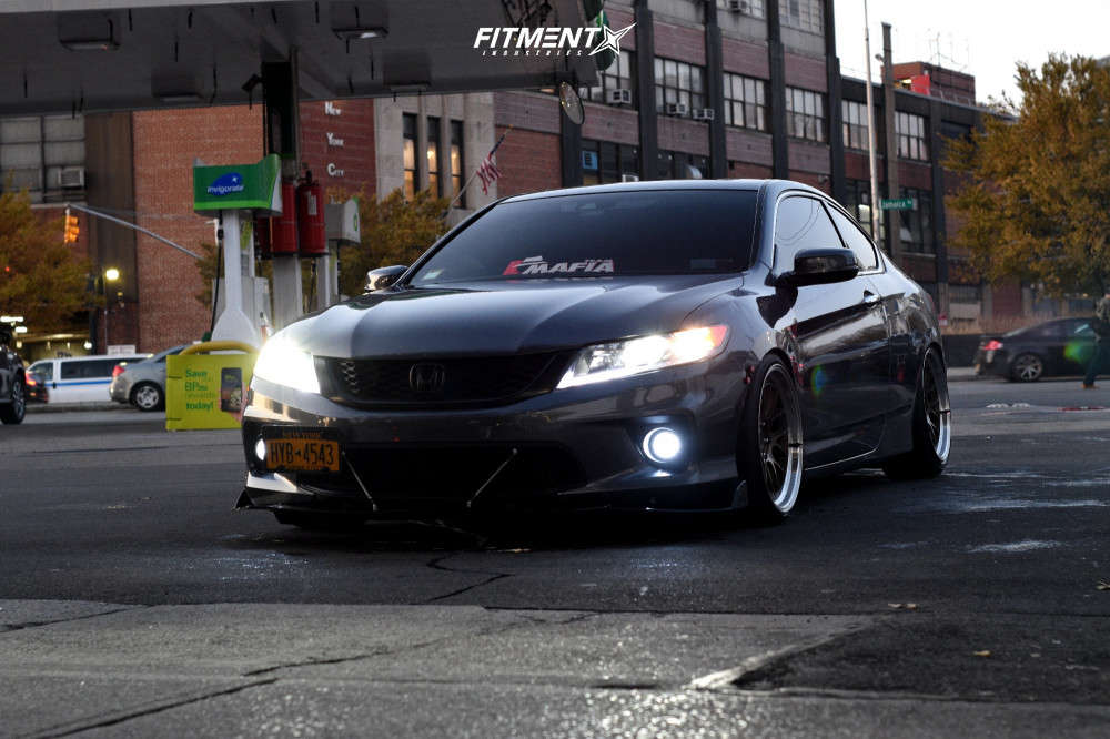 2013 Honda Accord EX-L with 19x9.5 Aodhan DS06 and Michelin