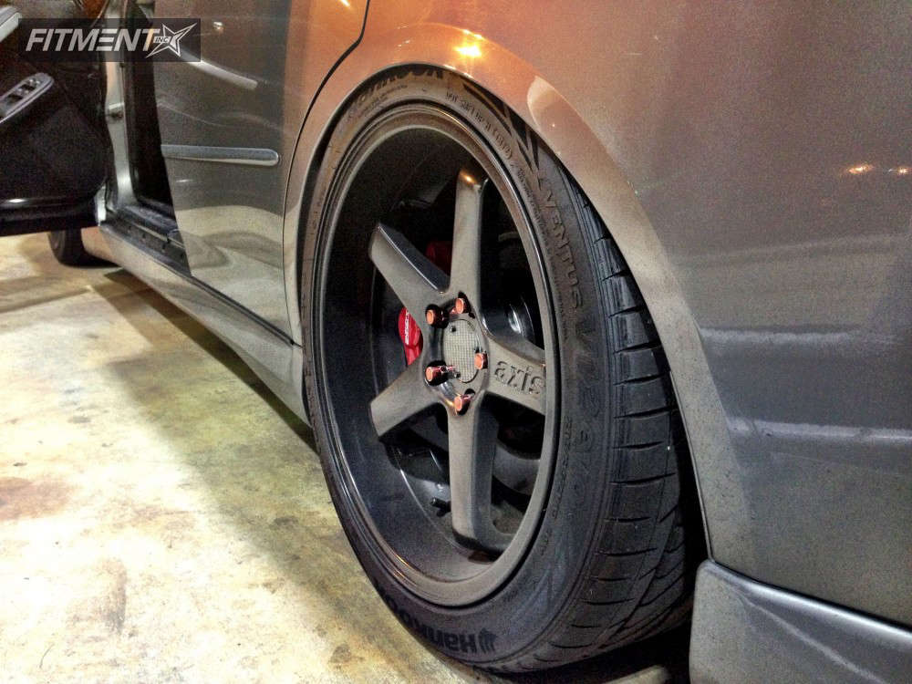 2006 INFINITI G35 Base with 19x9.5 Axis Hiro and Hankook 255x35 on ...