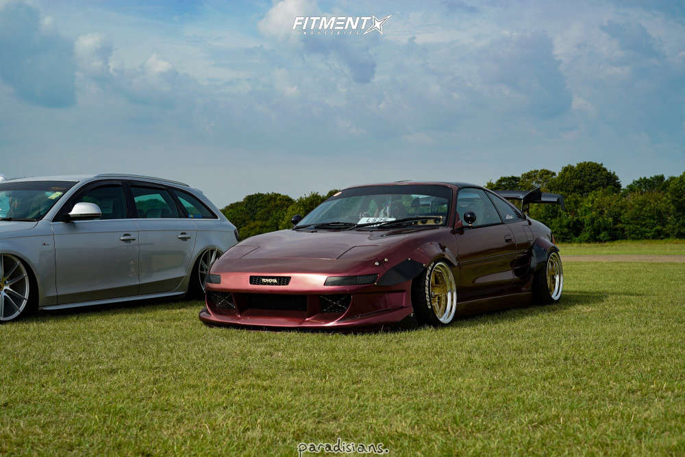 1994 Toyota MR2 Base with 16x9 Work Cr01 and Toyo Tires 205x40 on