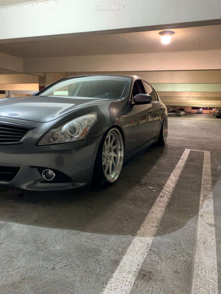 2013 INFINITI G37 Journey with 20x9.5 Zedd Slt and Accelera 225x40