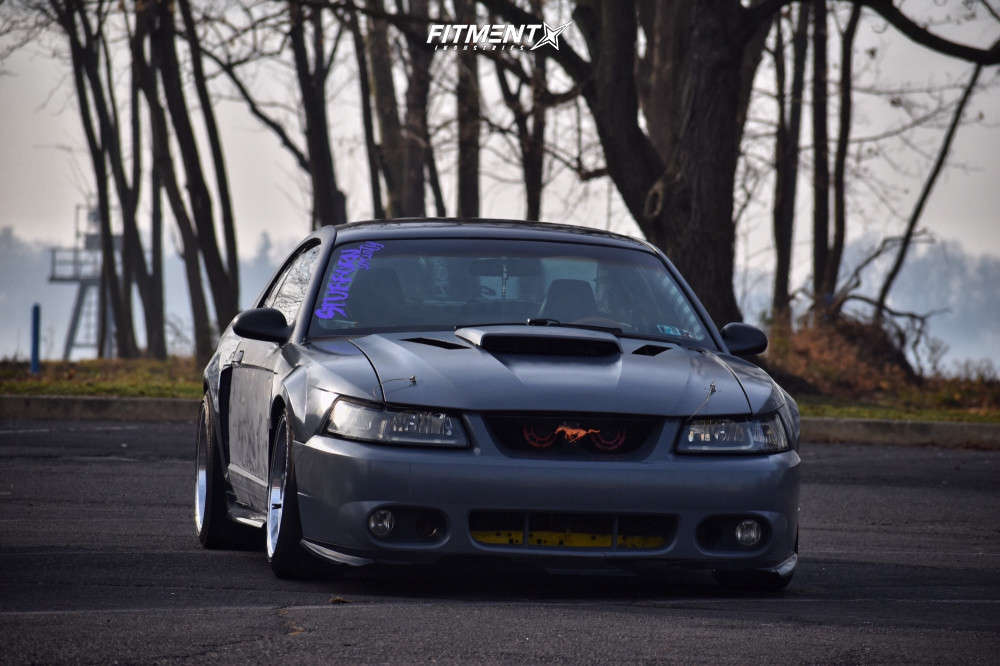 2002 Ford Mustang GT with 18x9.5 ARC AR02 and Federal 245x45 on ...