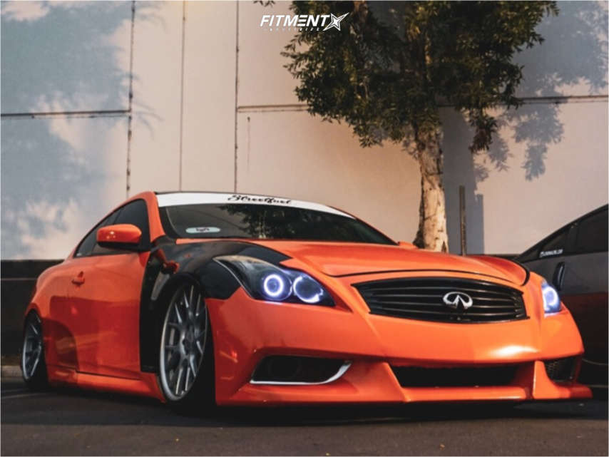 2009 INFINITI G37 Sport with 20x9 Vossen Cv2 and Lionhart